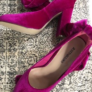Pink velvet heels with ballet tie
